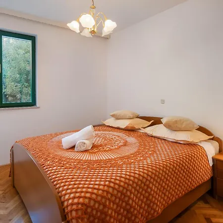 Adria Philipe Apartman *